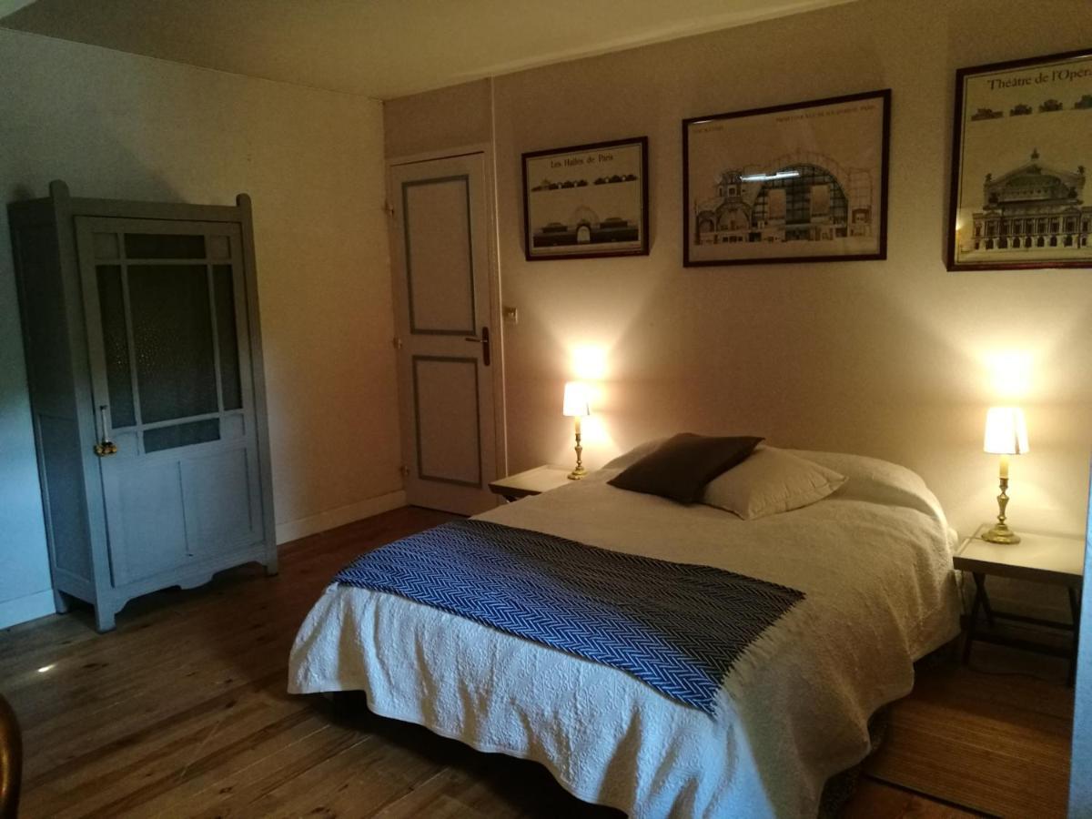 Bed and Breakfast Chez Zaza Stigny Екстер'єр фото