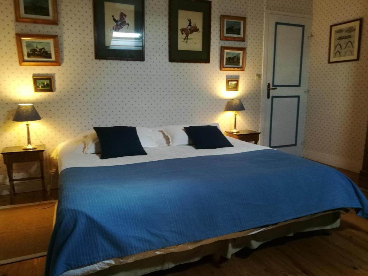 Bed and Breakfast Chez Zaza Stigny Екстер'єр фото