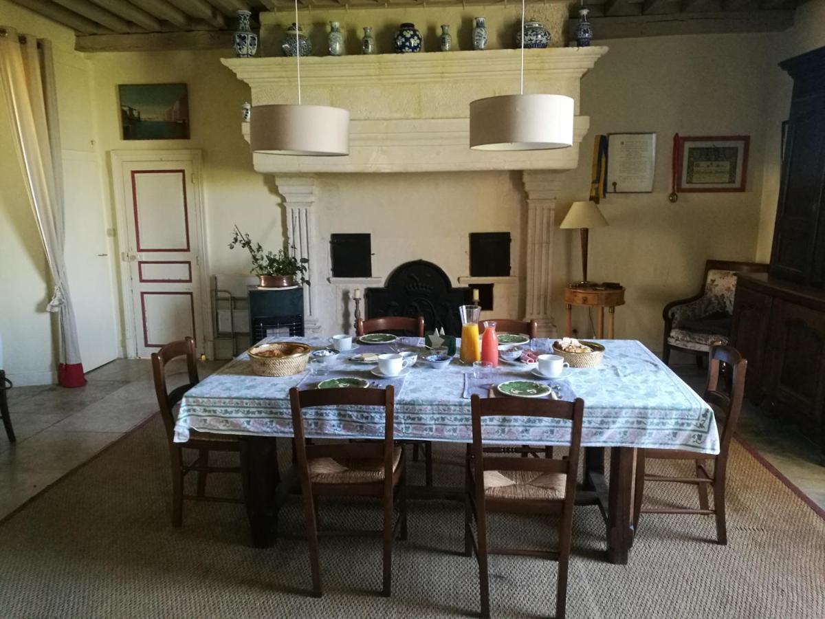Bed and Breakfast Chez Zaza Stigny Екстер'єр фото