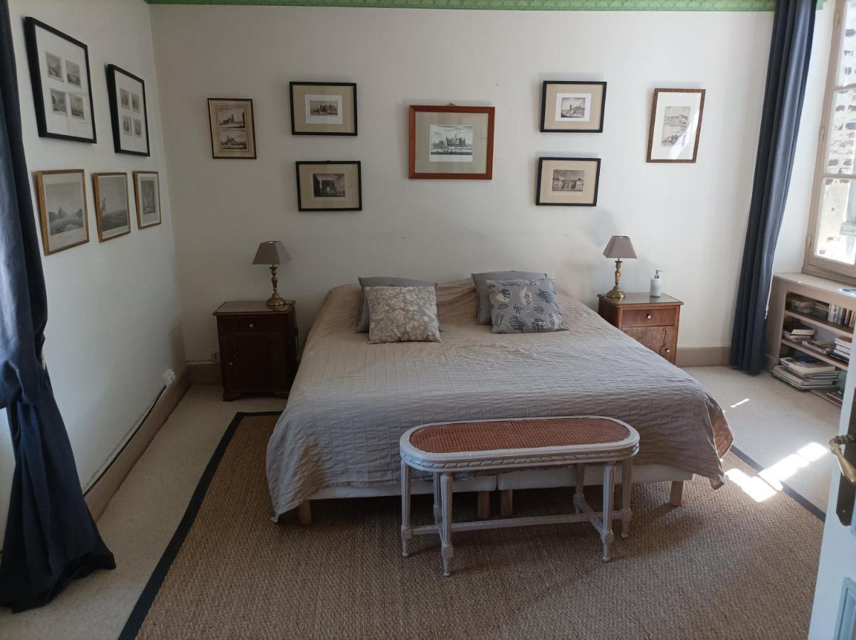 Bed and Breakfast Chez Zaza Stigny Екстер'єр фото