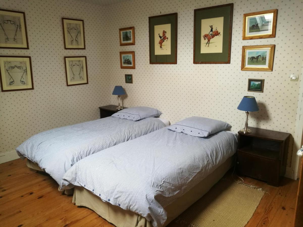 Bed and Breakfast Chez Zaza Stigny Екстер'єр фото